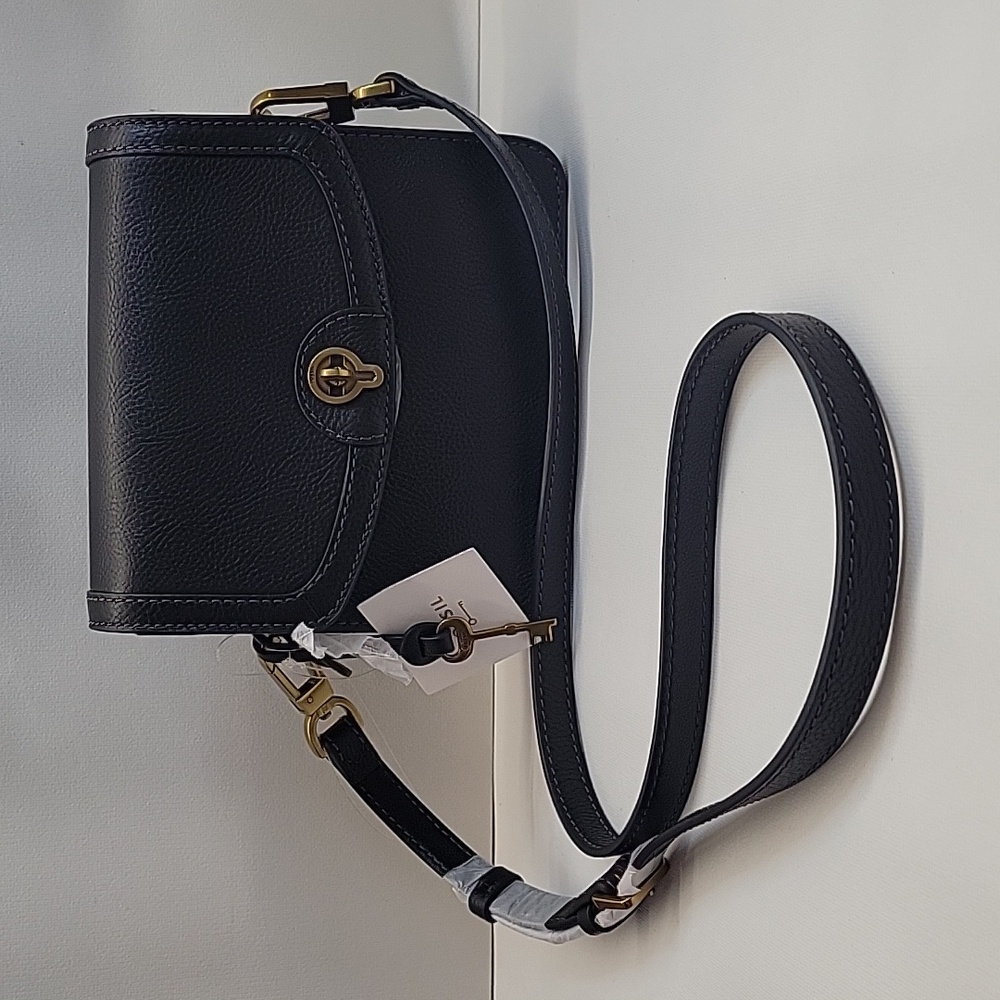 NWT Fossil Ainsley Small Flap Crossbody Handbag Black Leather SHB3070001 KH